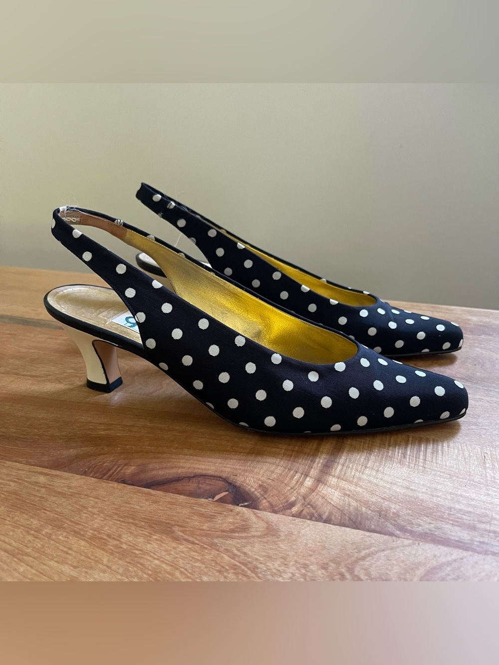 Vintage Galo Slingback Heels Polka Dot Black White Patent Leather 38.5 Italy 8
